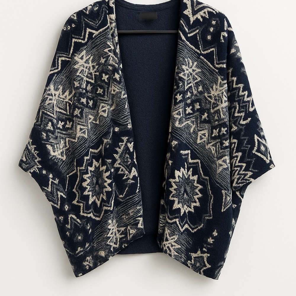 Cuddl Duds Open Front Cardigan Wrap – Navy Aztec Print – Size 1X/2X